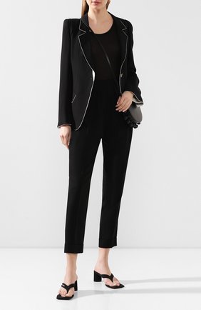 Женские шерстяные брюки ANN DEMEULEMEESTER черного цвета по цене 59750 руб., арт. 2001-1408-P-170-099 | Фото 2 Женские шерстяные брюки ANN DEMEULEMEESTER черного цвета, арт. 2001-1408-P-170-099 | Фото 2
