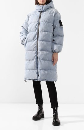 Женский пуховик DENIM X ALEXANDER WANG голубого цвета по цене 71600 руб., арт. 4DC1202628 | Фото 2 Женский пуховик DENIM X ALEXANDER WANG голубого цвета, арт. 4DC1202628 | Фото 2