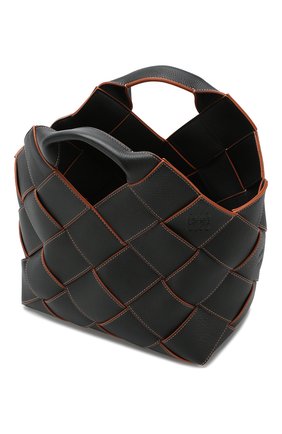 Женская сумка woven LOEWE черного цвета по цене 225500 руб., арт. 321.12.L62 | Фото 4 Женская сумка woven LOEWE черного цвета, арт. 321.12.L62 | Фото 4