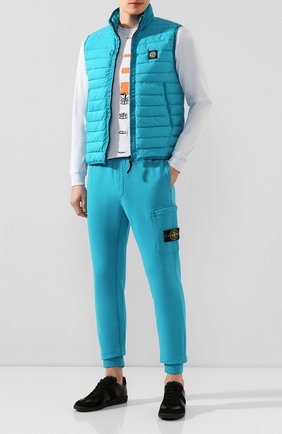 Мужской пуховый жилет STONE ISLAND бирюзового цвета по цене 33500 руб., арт. 7215G0125 | Фото 2 Мужской пуховый жилет STONE ISLAND бирюзового цвета, арт. 7215G0125 | Фото 2