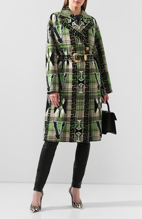 Женское шерстяное пальто VERSACE зеленого цвета по цене 437500 руб., арт. A85025/A232890 | Фото 2 Женское шерстяное пальто VERSACE зеленого цвета, арт. A85025/A232890 | Фото 2