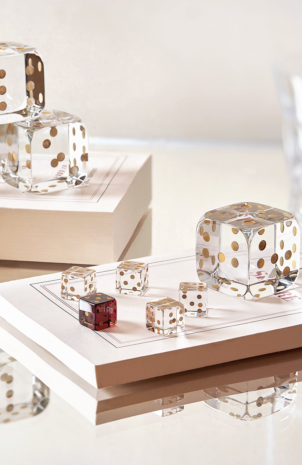 Пресс-папье игральный кубик jeu BACCARAT прозрачного цвета по цене 0 руб., арт. 2 813 749 | Фото 2 Пресс-папье игральный кубик jeu BACCARAT прозрачного цвета, арт. 2 813 749 | Фото 2 (Ограничения доставки: fragile-2)