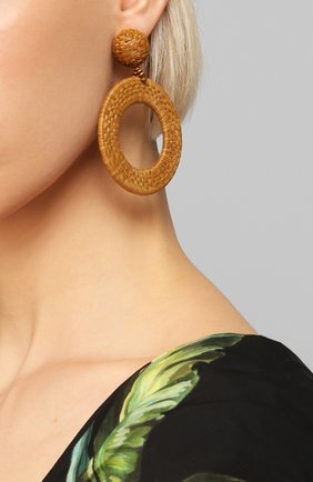 Женские клипсы OSCAR DE LA RENTA золотого цвета по цене 35150 руб., арт. S20J167TNA | Фото 2 Женские клипсы OSCAR DE LA RENTA золотого цвета, арт. S20J167TNA | Фото 2