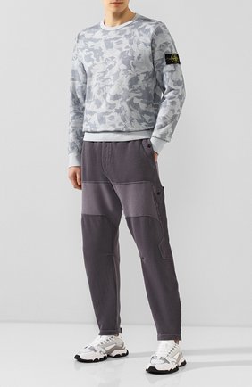Мужской хлопковый свитшот STONE ISLAND светло-серого цвета по цене 19950 руб., арт. 7215605E4 | Фото 2 Мужской хлопковый свитшот STONE ISLAND светло-серого цвета, арт. 7215605E4 | Фото 2