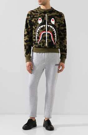 Мужской хлопковый свитшот BAPE хаки цвета по цене 21050 руб., арт. 1G30113001 | Фото 2 Мужской хлопковый свитшот BAPE хаки цвета, арт. 1G30113001 | Фото 2