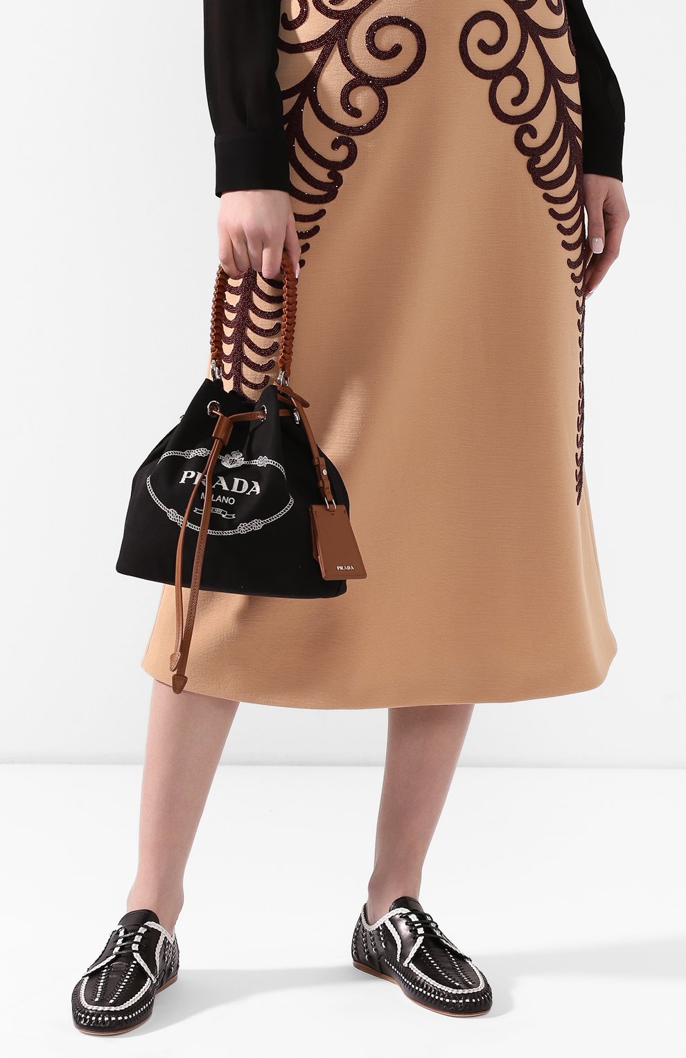 Женская черная сумка PRADA купить в интернет-магазине ЦУМ, арт. 1BE032 -2DID-F0B7K-POO