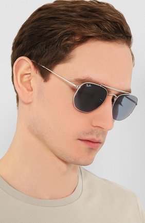 Женские солнцезащитные очки RAY-BAN голубого цвета по цене 11400 руб., арт. 3648-003/56 | Фото 3 Женские солнцезащитные очки RAY-BAN голубого цвета, арт. 3648-003/56 | Фото 3