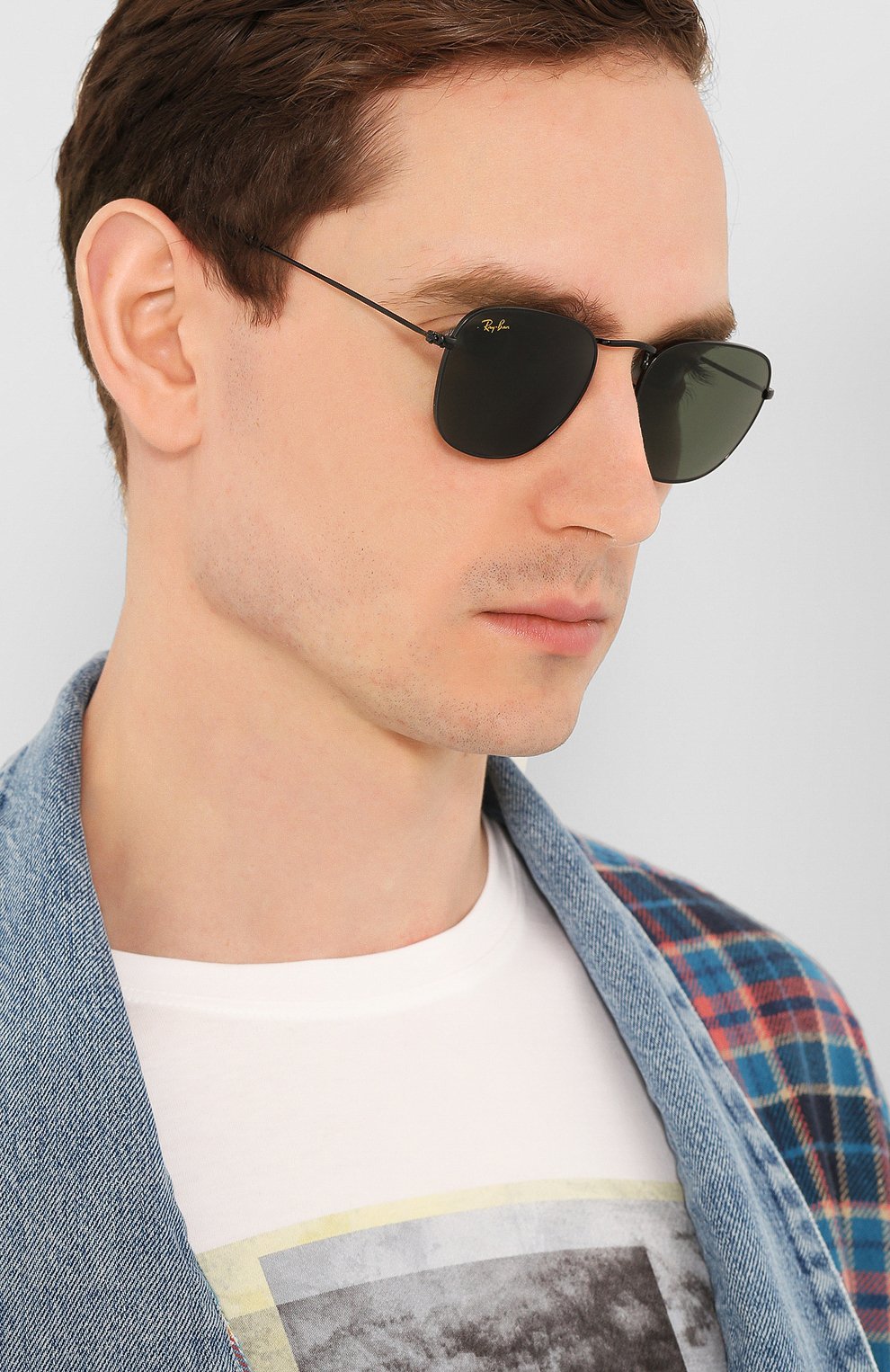 Женские солнцезащитные очки RAY-BAN черного цвета по цене 10700 руб., арт. 3857-919931 | Фото 3 Женские солнцезащитные очки RAY-BAN черного цвета, арт. 3857-919931 | Фото 3