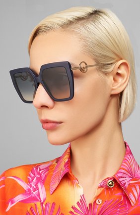 Женские солнцезащитные очки FENDI темно-синего цвета по цене 22700 руб., арт. 0410 PJP | Фото 2 Женские солнцезащитные очки FENDI темно-синего цвета, арт. 0410 PJP | Фото 2