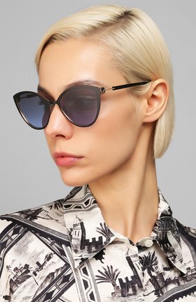 Женские солнцезащитные очки FENDI черного цвета, арт. 0413 2M2 | Фото 2 (Тип очков: С/з; Оптика Гендер: оптика-женское; Очки форма: Cat-eye)