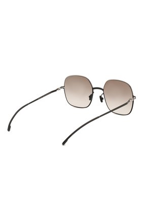 Женские солнцезащитные очки MYKITA серого цвета по цене 41050 руб., арт. MAGDA/SILVER/BLACK | Фото 4 Женские солнцезащитные очки MYKITA серого цвета, арт. MAGDA/SILVER/BLACK | Фото 4