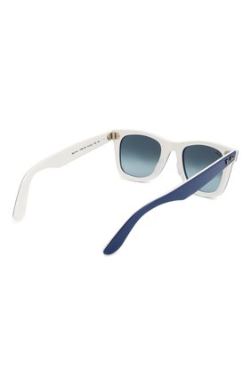Женские солнцезащитные очки RAY-BAN синего цвета по цене 0 руб., арт. 2140-12993M | Фото 5 Женские солнцезащитные очки RAY-BAN синего цвета, арт. 2140-12993M | Фото 5 (Кросс-КТ: С/з-унисекс; Региональные ограничения белый список (Axapta Mercury): RU; Тип очков: С/з; Оптика Гендер: оптика-унисекс; Очки форма: Прямоугольные)