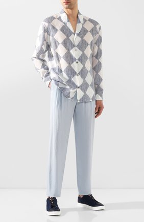 Мужской шелковые брюки GIORGIO ARMANI голубого цвета по цене 79100 руб., арт. 9SGPP05M/T00Q7 | Фото 2 Мужской шелковые брюки GIORGIO ARMANI голубого цвета, арт. 9SGPP05M/T00Q7 | Фото 2