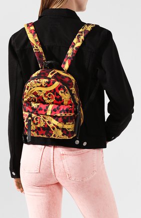 Женский рюкзак VERSACE JEANS COUTURE разноцветного цвета по цене 16650 руб., арт. E1VVBBP2-LINEA P DIS. 2/71416 | Фото 2 Женский рюкзак VERSACE JEANS COUTURE разноцветного цвета, арт. E1VVBBP2-LINEA P DIS. 2/71416 | Фото 2