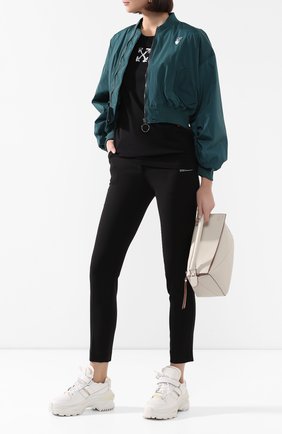 Женский бомбер OFF-WHITE зеленого цвета по цене 74350 руб., арт. 0WEA200S20FAB0015501 | Фото 2 Женский бомбер OFF-WHITE зеленого цвета, арт. 0WEA200S20FAB0015501 | Фото 2