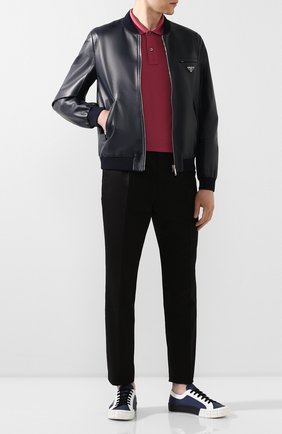 Мужской кожаный бомбер PRADA синего цвета по цене 270000 руб., арт. UPW280-38-F0216 | Фото 2 Мужской кожаный бомбер PRADA синего цвета, арт. UPW280-38-F0216 | Фото 2