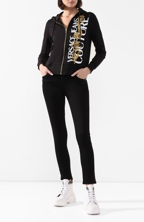 Женские джинсы VERSACE JEANS COUTURE черного цвета по цене 15350 руб., арт. A1HVB0K4-VDM500 4/60366 | Фото 2 Женские джинсы VERSACE JEANS COUTURE черного цвета, арт. A1HVB0K4-VDM500 4/60366 | Фото 2