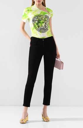 Женская хлопковая футболка VERSACE салатового цвета по цене 57200 руб., арт. A86374/A234568 | Фото 2 Женская хлопковая футболка VERSACE салатового цвета, арт. A86374/A234568 | Фото 2