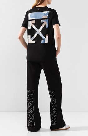 Женская хлопковая футболка OFF-WHITE черного цвета по цене 21250 руб., арт. 0WAA049S20JER0101084 | Фото 2 Женская хлопковая футболка OFF-WHITE черного цвета, арт. 0WAA049S20JER0101084 | Фото 2