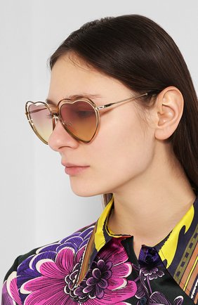 Женские солнцезащитные очки CHLOÉ розового цвета, арт. 131S-239 | Фото 2 (Тип очков: С/з; Очки форма: Креативные)