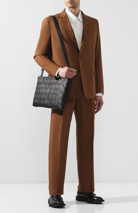 Мужская кожаная сумка BOTTEGA VENETA черного цвета по цене 183500 руб., арт. 620537/VCRU1 | Фото 2 Мужская кожаная сумка BOTTEGA VENETA черного цвета, арт. 620537/VCRU1 | Фото 2