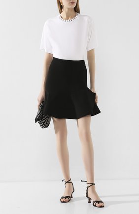 Женская мини-юбка VICTORIA, VICTORIA BECKHAM черного цвета по цене 29400 руб., арт. 2120WSK000495A | Фото 2 Женская мини-юбка VICTORIA, VICTORIA BECKHAM черного цвета, арт. 2120WSK000495A | Фото 2