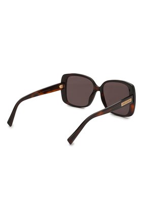 Женские солнцезащитные очки MARC JACOBS (THE) коричневого цвета, арт. MARC 423 DXH | Фото 4 (Тип очков: С/з; Очки форма: Квадратные, Прямоугольные; Оптика Гендер: оптика-женское)