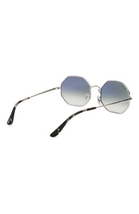 Женские солнцезащитные очки RAY-BAN голубого цвета по цене 0 руб., арт. 1972-91493F | Фото 5 Женские солнцезащитные очки RAY-BAN голубого цвета, арт. 1972-91493F | Фото 5 (Кросс-КТ: С/з-унисекс; Региональные ограничения белый список (Axapta Mercury): RU; Тип очков: С/з; Очки форма: Креативные; Оптика Гендер: оптика-унисекс)