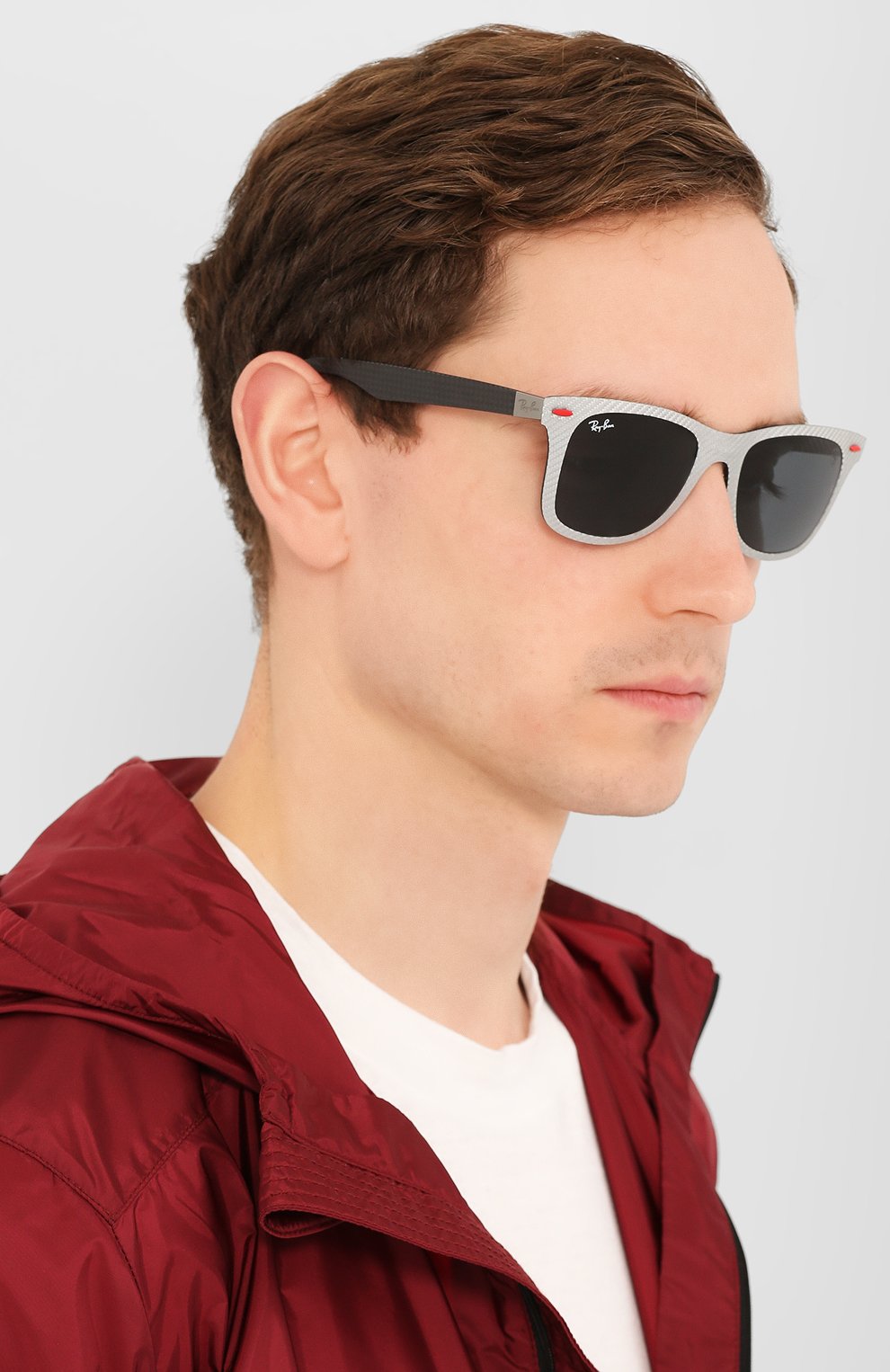 Женские солнцезащитные очки RAY-BAN серого цвета по цене 35300 руб., арт. 8395M-F05687 | Фото 3 Женские солнцезащитные очки RAY-BAN серого цвета, арт. 8395M-F05687 | Фото 3