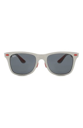 Женские солнцезащитные очки RAY-BAN серого цвета по цене 35300 руб., арт. 8395M-F05687 | Фото 4 Женские солнцезащитные очки RAY-BAN серого цвета, арт. 8395M-F05687 | Фото 4