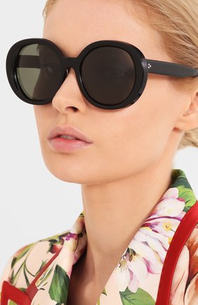 Женские солнцезащитные очки OLIVER PEOPLES черного цвета по цене 25300 руб., арт. 5426SU-10059A | Фото 2 Женские солнцезащитные очки OLIVER PEOPLES черного цвета, арт. 5426SU-10059A | Фото 2