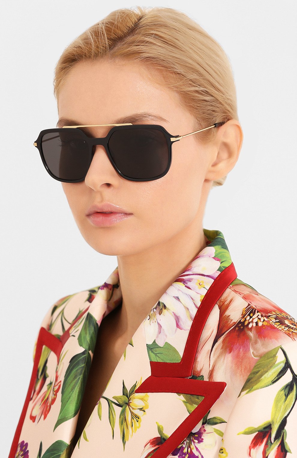 Женские солнцезащитные очки DOLCE & GABBANA черного цвета по цене 16300 руб., арт. 6129-501/87 | Фото 2 Женские солнцезащитные очки DOLCE & GABBANA черного цвета, арт. 6129-501/87 | Фото 2
