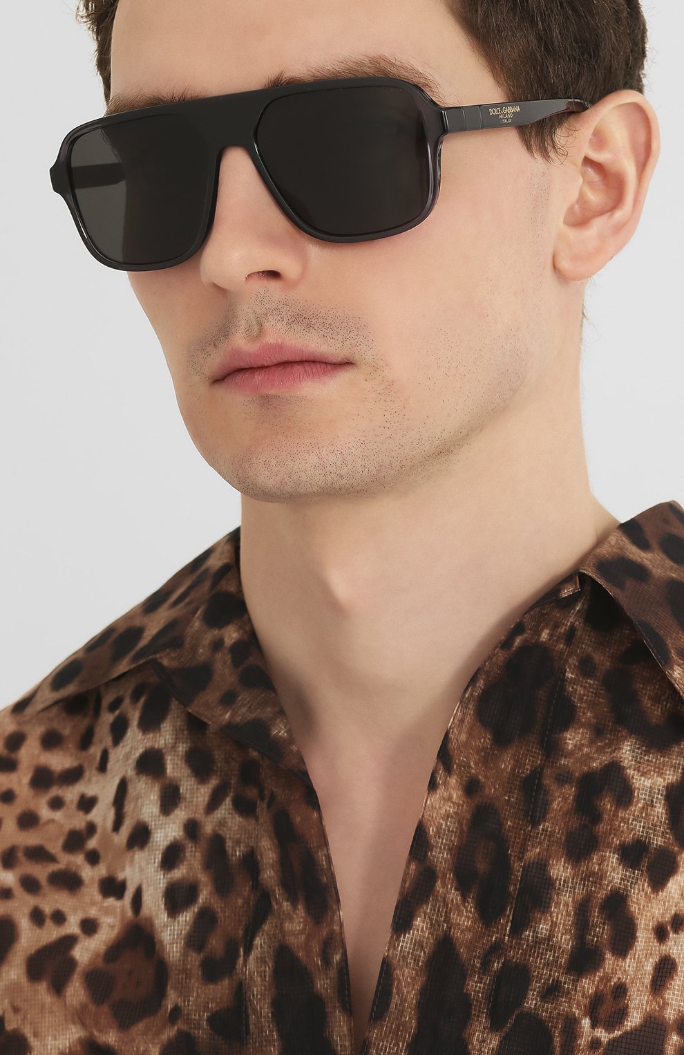 Мужские солнцезащитные очки DOLCE & GABBANA черного цвета по цене 14800 руб., арт. 6134-325787 | Фото 2 Мужские солнцезащитные очки DOLCE & GABBANA черного цвета, арт. 6134-325787 | Фото 2