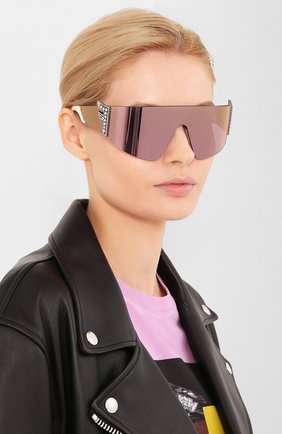 Женские солнцезащитные очки FENDI сиреневого цвета по цене 34100 руб., арт. 0382 J5G | Фото 2 Женские солнцезащитные очки FENDI сиреневого цвета, арт. 0382 J5G | Фото 2