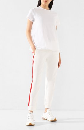 Женская футболка MONCLER белого цвета по цене 23900 руб., арт. F1-093-8C735-00-V8123 | Фото 2 Женская футболка MONCLER белого цвета, арт. F1-093-8C735-00-V8123 | Фото 2
