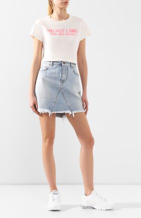 Женская хлопковая футболка HELMUT LANG белого цвета по цене 17100 руб., арт. K01DW504 | Фото 2 Женская хлопковая футболка HELMUT LANG белого цвета, арт. K01DW504 | Фото 2