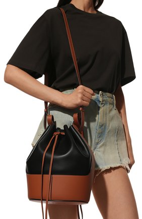 Женская сумка balloon LOEWE черного цвета по цене 187500 руб., арт. 326.76AC30 | Фото 2 Женская сумка balloon LOEWE черного цвета, арт. 326.76AC30 | Фото 2