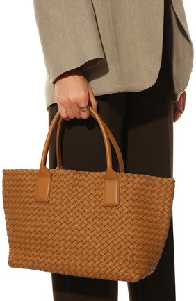 Женская сумка сabat BOTTEGA VENETA светло-бежевого цвета по цене 351500 руб., арт. 608809/VATH3 | Фото 2 Женская сумка сabat BOTTEGA VENETA светло-бежевого цвета, арт. 608809/VATH3 | Фото 2