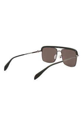 Женские солнцезащитные очки ALEXANDER MCQUEEN черного цвета по цене 34950 руб., арт. AM0258S 002 | Фото 5 Женские солнцезащитные очки ALEXANDER MCQUEEN черного цвета, арт. AM0258S 002 | Фото 5