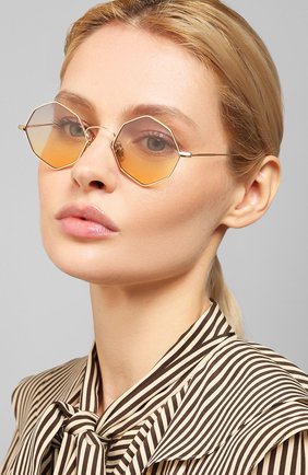Женские солнцезащитные очки EYEPETIZER золотого цвета по цене 0 руб., арт. CHARL0TTE 4-19 | Фото 2 Женские солнцезащитные очки EYEPETIZER золотого цвета, арт. CHARL0TTE 4-19 | Фото 2 (Кросс-КТ: С/з-унисекс; Региональные ограничения белый список (Axapta Mercury): RU; Тип очков: С/з; Очки форма: Креативные, Круглые; Оптика Гендер: оптика-унисекс)