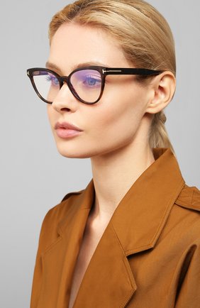 Женские оправа TOM FORD коричневого цвета по цене 19950 руб., арт. TF5639-B 052 | Фото 2 Женские оправа TOM FORD коричневого цвета, арт. TF5639-B 052 | Фото 2 (Тип очков: Оправа; Оптика Гендер: оптика-женское; Очки форма: Cat-eye)