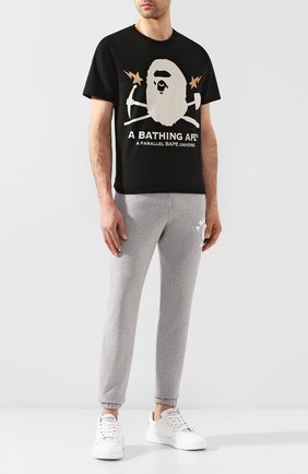 Мужской хлопковые джоггеры BAPE серого цвета по цене 21300 руб., арт. 1G30152004 | Фото 2 Мужской хлопковые джоггеры BAPE серого цвета, арт. 1G30152004 | Фото 2