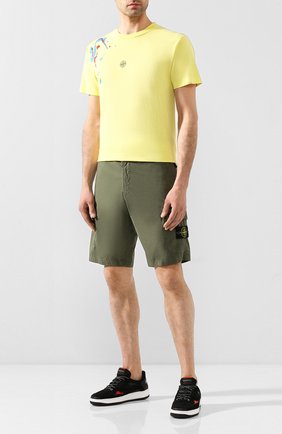 Мужские хлопковые шорты STONE ISLAND хаки цвета по цене 17950 руб., арт. 7215L0403 | Фото 2 Мужские хлопковые шорты STONE ISLAND хаки цвета, арт. 7215L0403 | Фото 2