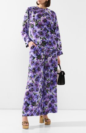 Женские шелковые брюки DOLCE & GABBANA фиолетового цвета по цене 69950 руб., арт. FTA0YT/IS1A1 | Фото 2 Женские шелковые брюки DOLCE & GABBANA фиолетового цвета, арт. FTA0YT/IS1A1 | Фото 2