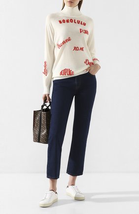 Женские джинсы VICTORIA, VICTORIA BECKHAM темно-синего цвета по цене 22800 руб., арт. 2120DJE000827A | Фото 2 Женские джинсы VICTORIA, VICTORIA BECKHAM темно-синего цвета, арт. 2120DJE000827A | Фото 2