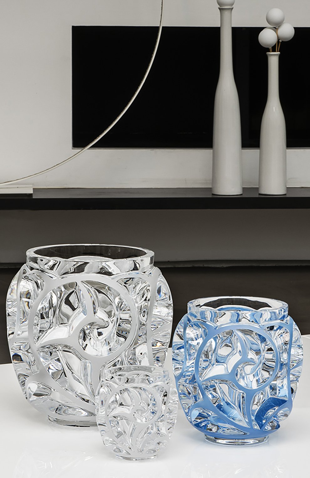 Ваза tourbillons LALIQUE прозрачного цвета по цене 1265000 руб., арт. 10441100 | Фото 2 Ваза tourbillons LALIQUE прозрачного цвета, арт. 10441100 | Фото 2 (Ограничения доставки: fragile-2)