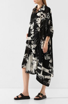 Женские кожаные шлепанцы ALEXANDER MCQUEEN черного цвета по цене 48650 руб., арт. 621830/WHXZB | Фото 2 Женские кожаные шлепанцы ALEXANDER MCQUEEN черного цвета, арт. 621830/WHXZB | Фото 2