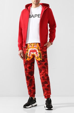 Мужская хлопковая толстовка BAPE красного цвета по цене 32900 руб., арт. 1G20115010 | Фото 2 Мужская хлопковая толстовка BAPE красного цвета, арт. 1G20115010 | Фото 2