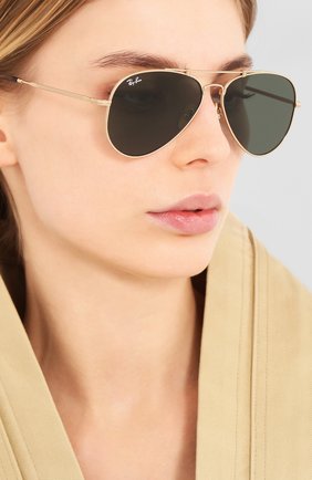 Женские солнцезащитные очки RAY-BAN золотого цвета по цене 0 руб., арт. 8125-913658 | Фото 2 Женские солнцезащитные очки RAY-BAN золотого цвета, арт. 8125-913658 | Фото 2 (Кросс-КТ: С/з-унисекс; Региональные ограничения белый список (Axapta Mercury): RU; Тип очков: С/з; Очки форма: Авиаторы; Оптика Гендер: оптика-унисекс)