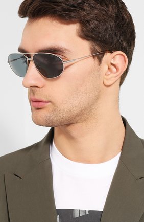 Женские солнцезащитные очки TOM FORD серого цвета по цене 22150 руб., арт. TF771 16V | Фото 2 Женские солнцезащитные очки TOM FORD серого цвета, арт. TF771 16V | Фото 2